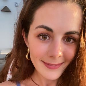 Meet your Posher, Carlotta